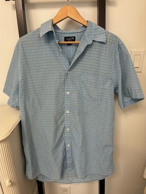 Arnold Palmer Light Blue Plaid Short-Sleeve Button-Up Shirt. Size medium. EUC